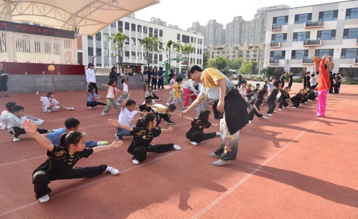 谈球吧赛事资讯平台图片