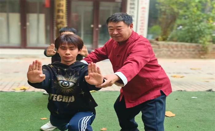 谈球吧官方指定端图片