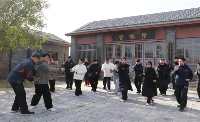 谈球吧手机版图片